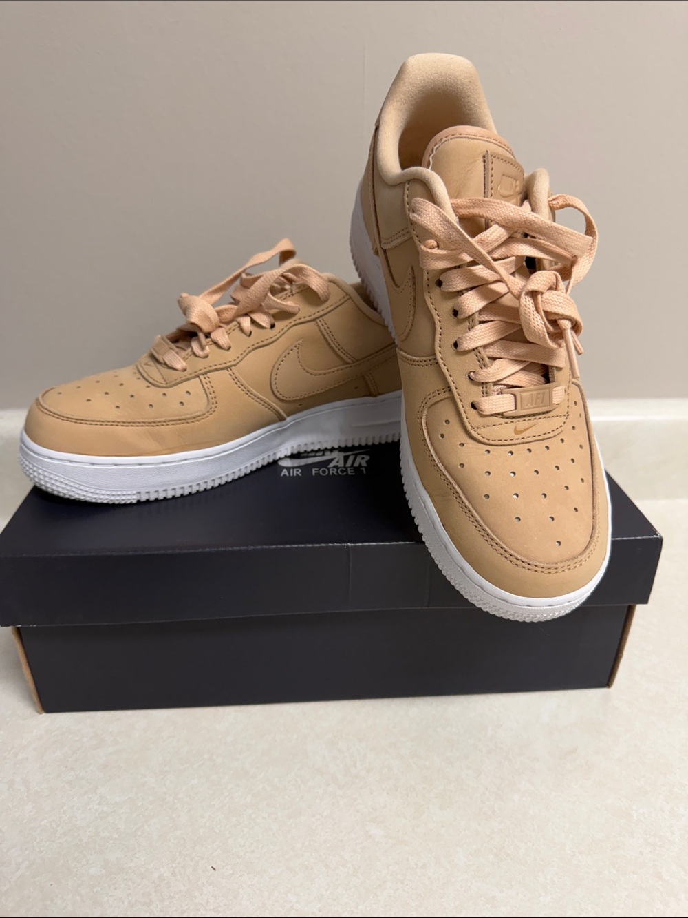 Nike Women's Air Force 1 in Tan with White Sole Size8